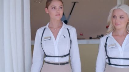 В дорогой гостинице всегда можно получить гарантированный оргазм №1